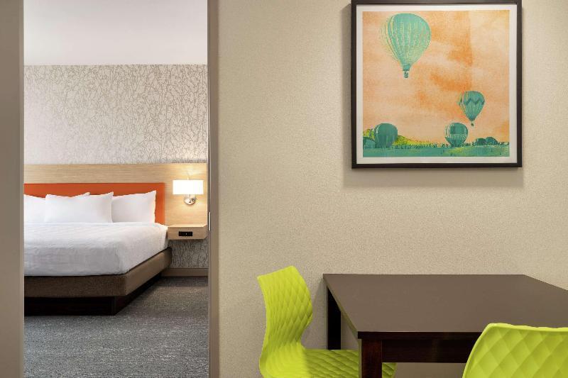 Home2 By Hilton White Sands 3*