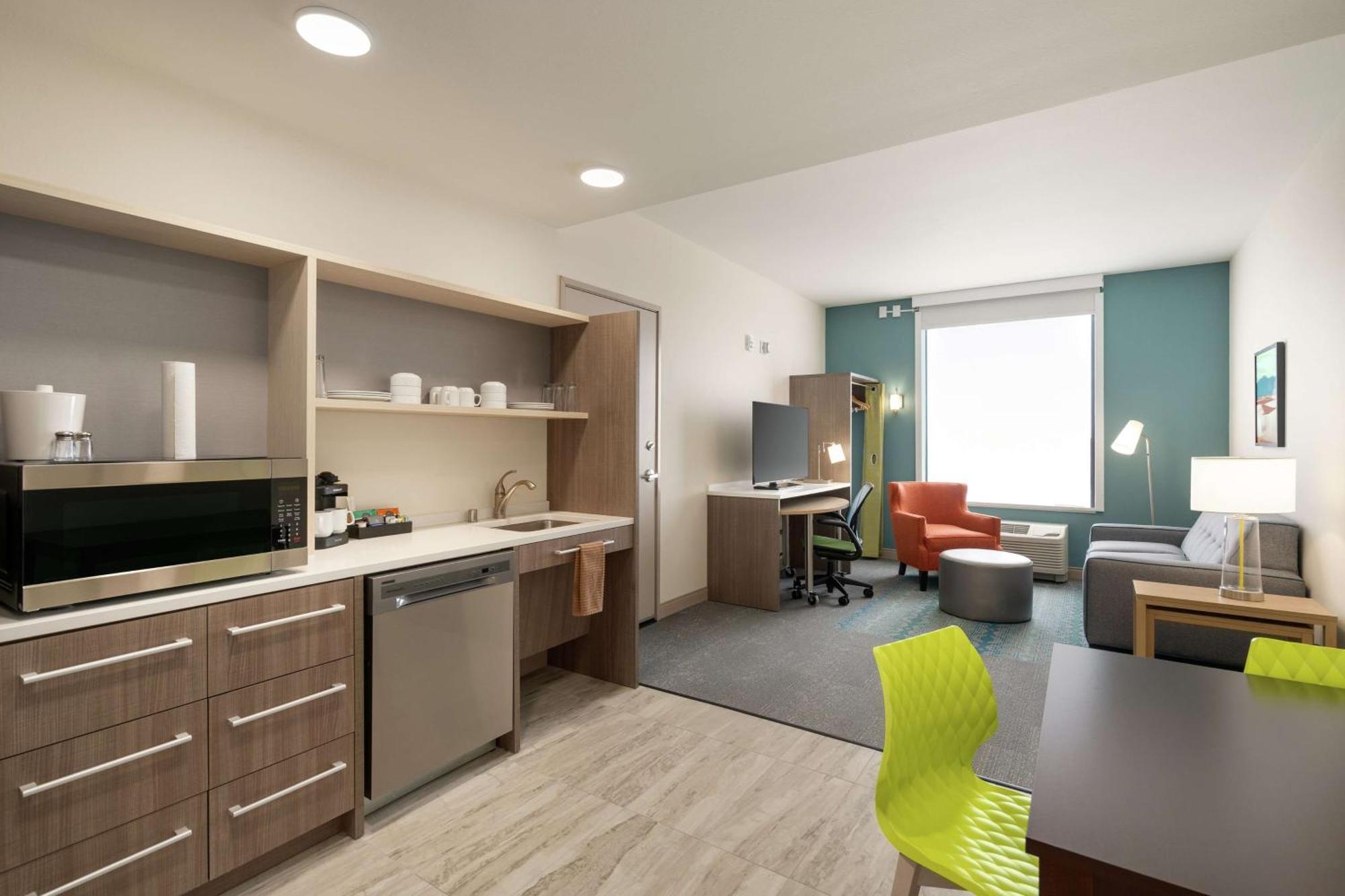 Hotel Home2 By Hilton White Sands 3*